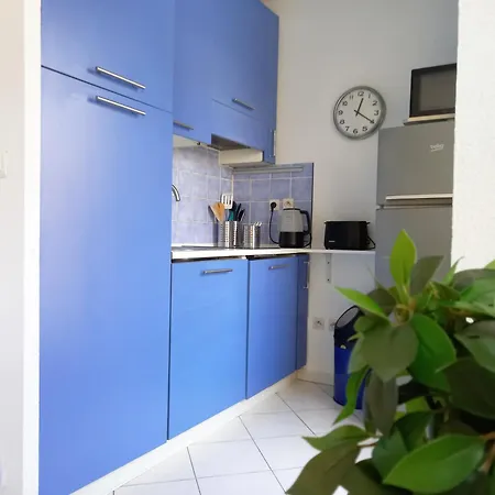 Adorable A 200m De La , Frais , Bien Equipe Et Proche Des Commodites Cagnes-sur-Mer